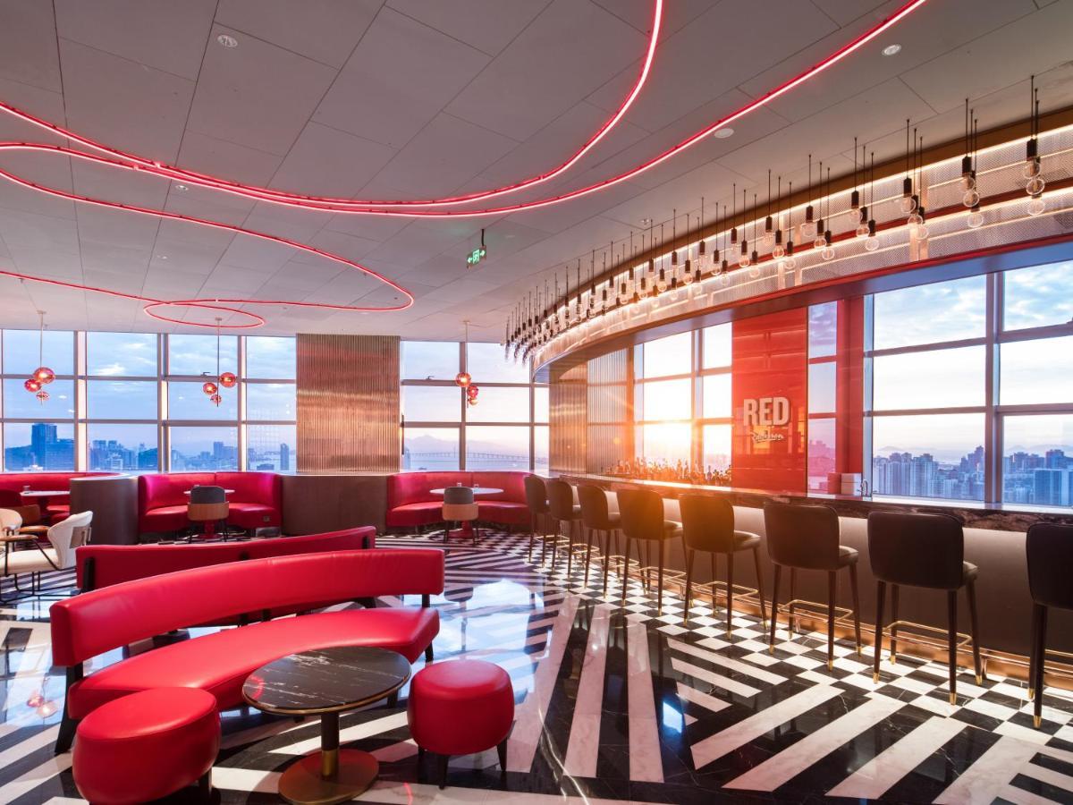 Radisson Red Hotel Zhuhai Gongbei Port Exterior foto