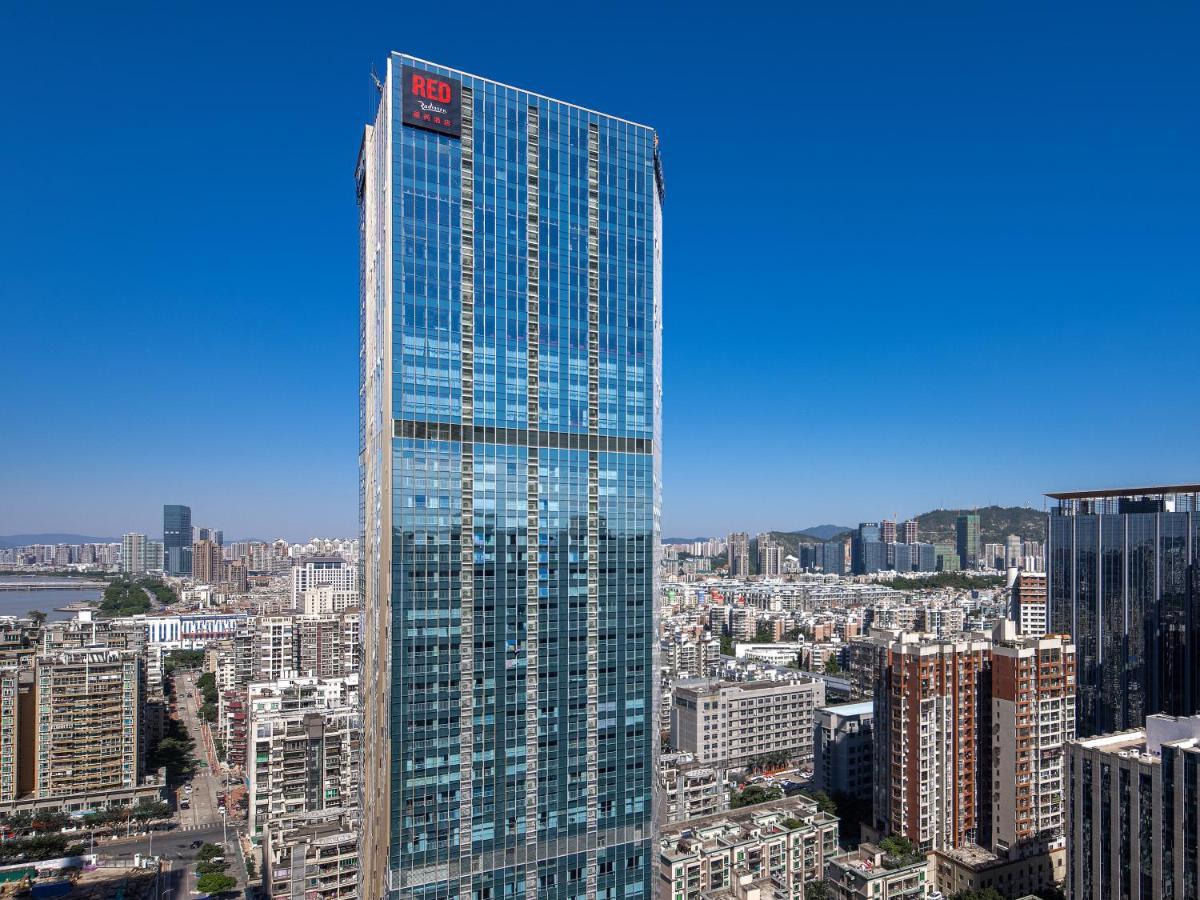 Radisson Red Hotel Zhuhai Gongbei Port Exterior foto