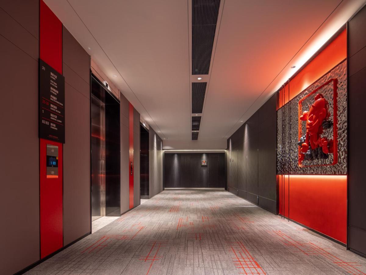 Radisson Red Hotel Zhuhai Gongbei Port Exterior foto