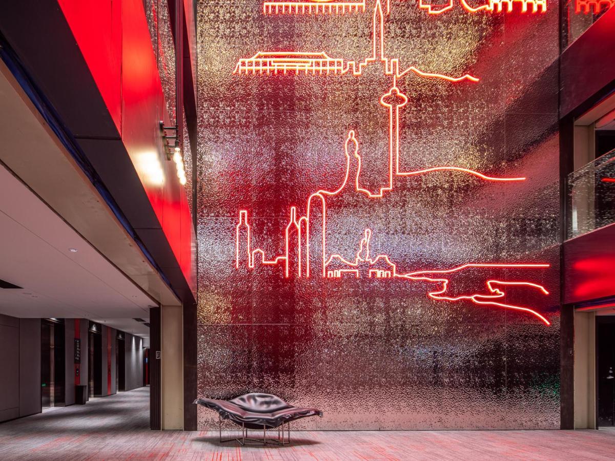 Radisson Red Hotel Zhuhai Gongbei Port Exterior foto