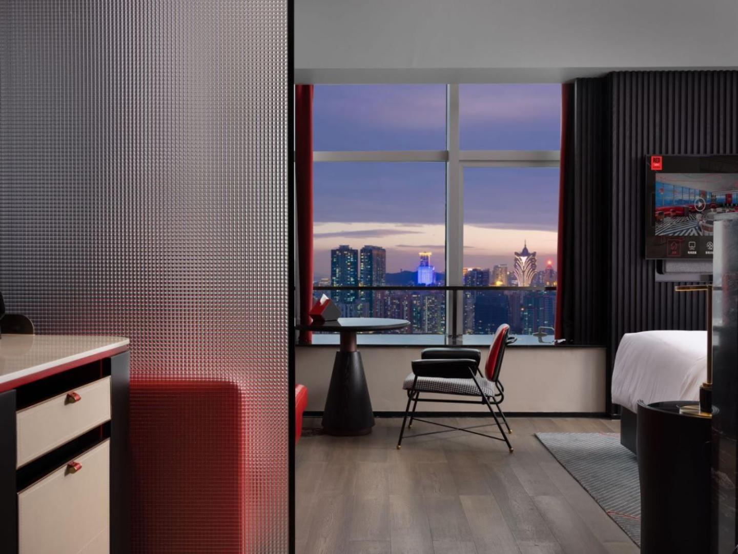 Radisson Red Hotel Zhuhai Gongbei Port Exterior foto
