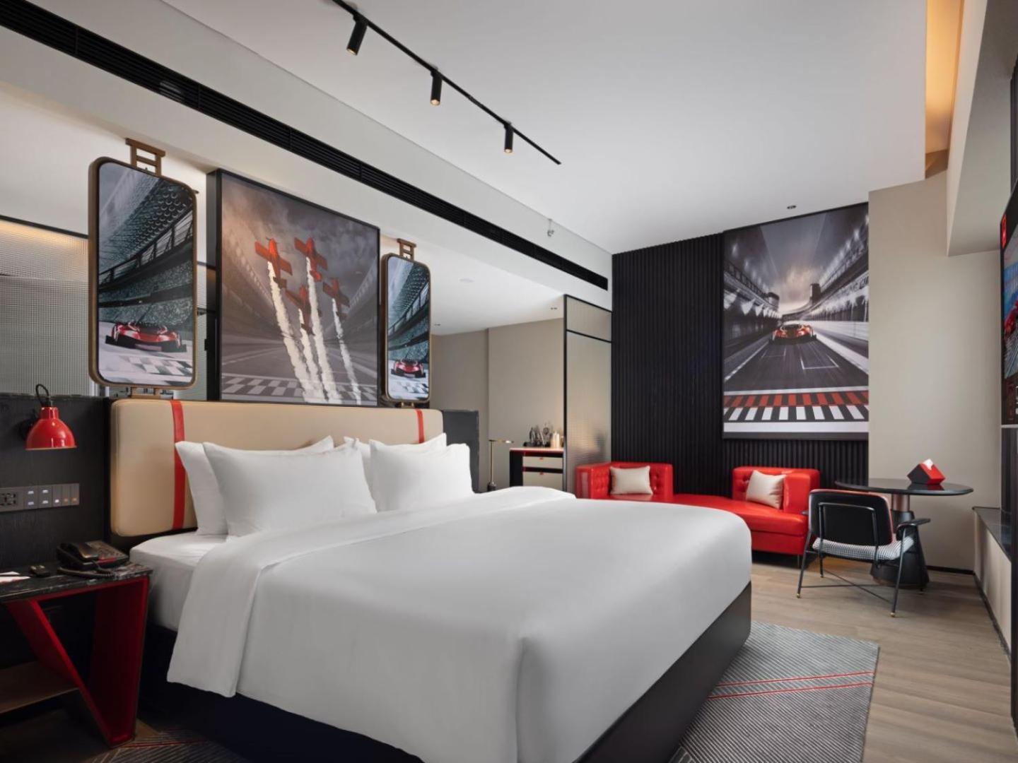Radisson Red Hotel Zhuhai Gongbei Port Exterior foto
